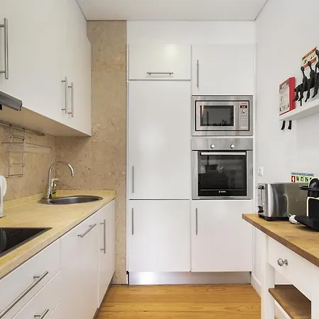 Whome Boho-chic Santos Apartment: Industriais 7 Lisboa