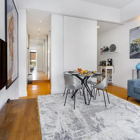 아파트 Whome Boho-chic Santos Apartment: Industriais 7 리스본